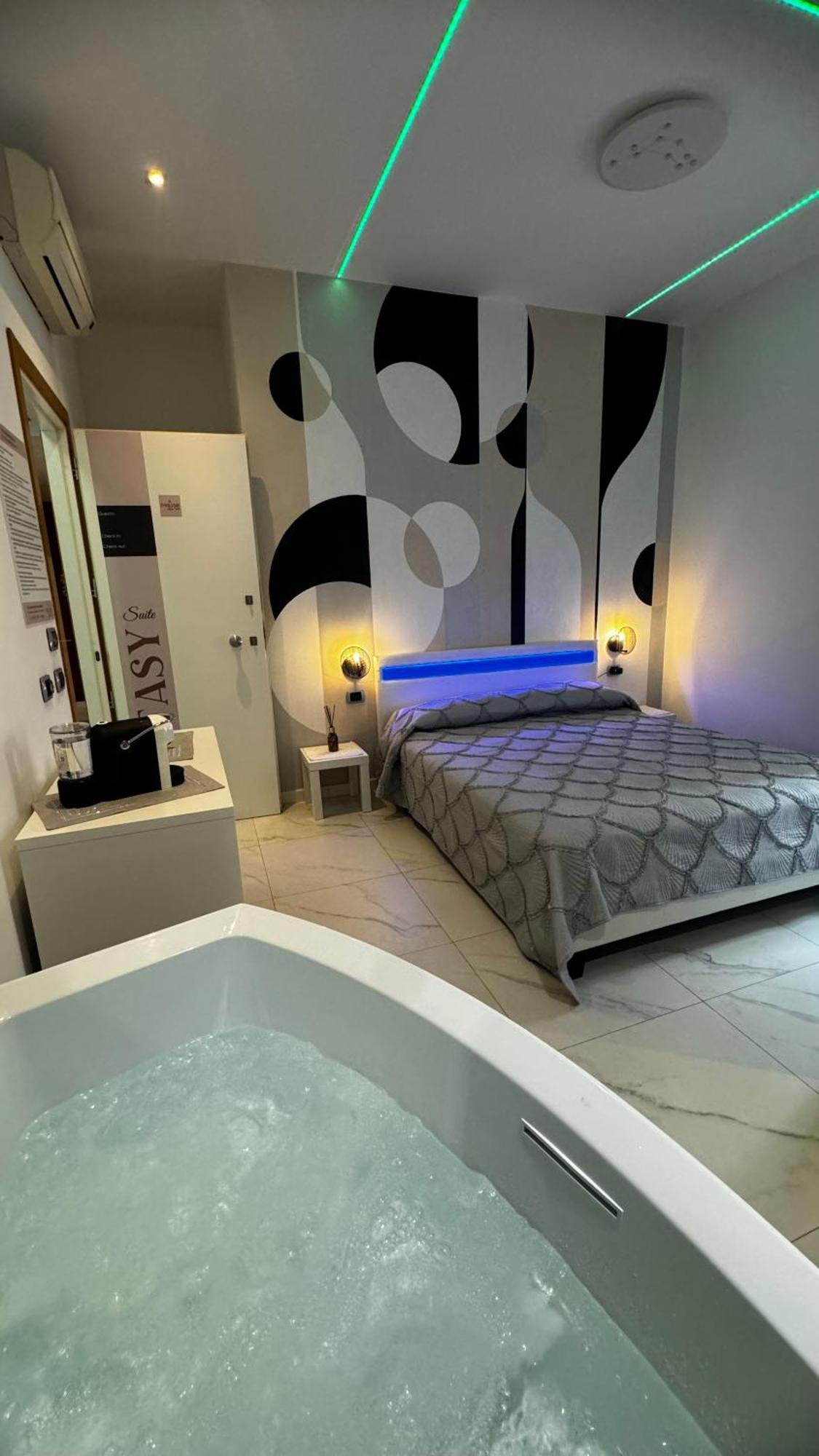 Cagliari Love Suite Esterno foto